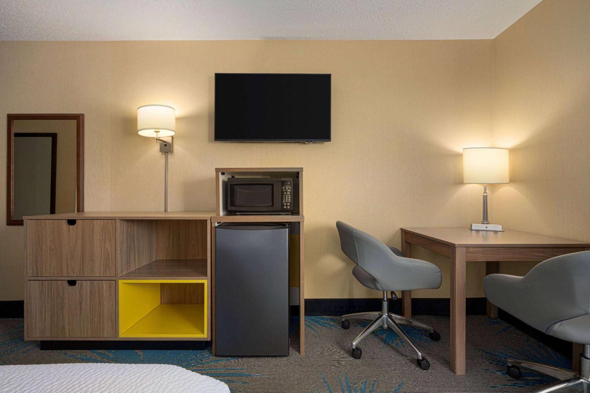 Days Inn By Wyndham Carbondale Eksteriør billede