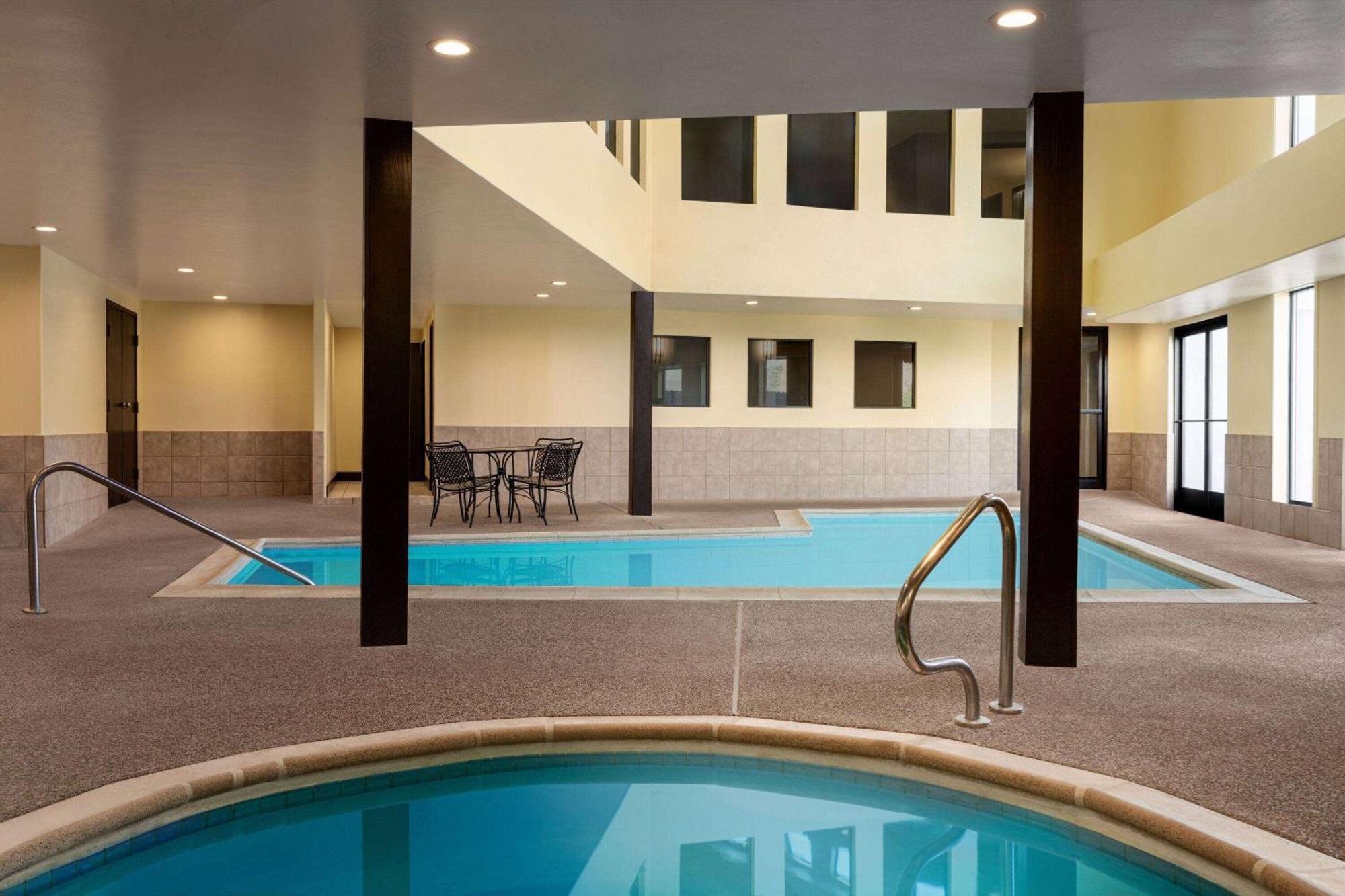 Days Inn By Wyndham Carbondale Eksteriør billede
